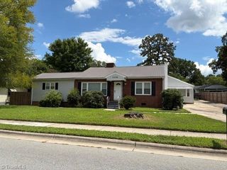 306 Oakview Road, High Point, NC 27265