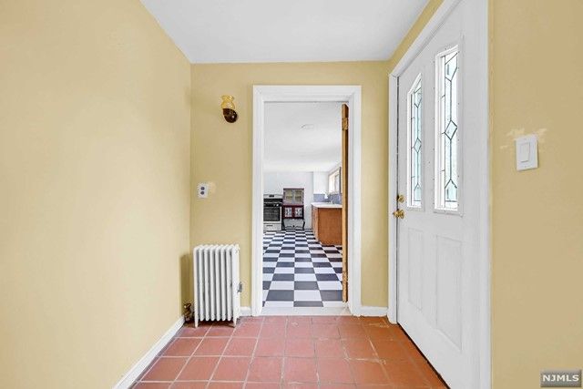 30 Pulis Avenue, Franklin Lakes, NJ 07417