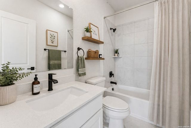 1326 WILSON CRK, New Braunfels, TX 78132