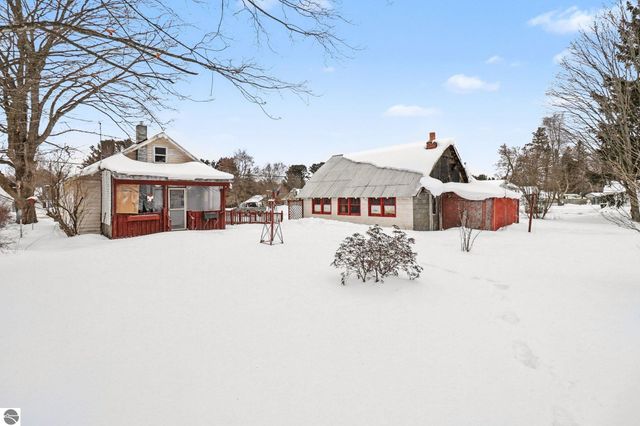 412 N Brownson Avenue, Kingsley, MI 49649