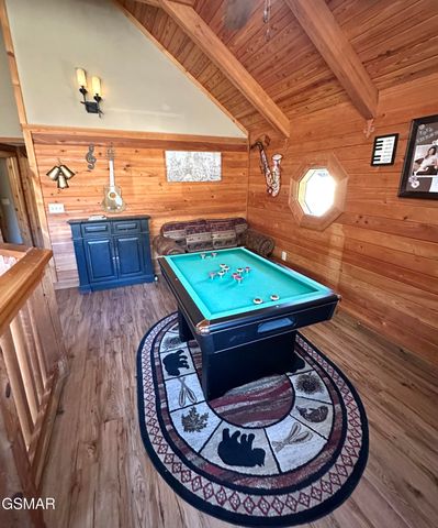 210 S Smoky Mountain Way, Sevierville, TN 37876