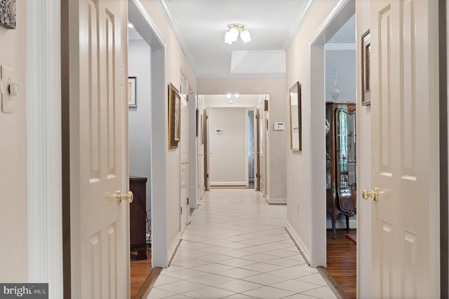 11301 CROSSING GLEN CT, Potomac, MD 20854