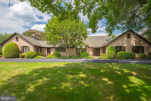 11301 CROSSING GLEN CT, Potomac, MD 20854