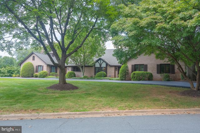 11301 CROSSING GLEN CT, Potomac, MD 20854