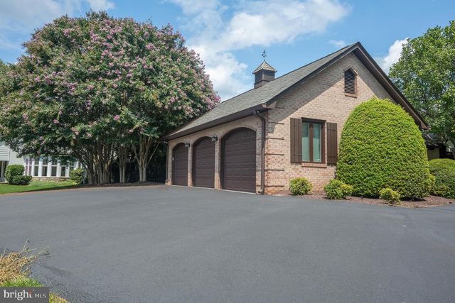 11301 CROSSING GLEN CT, Potomac, MD 20854