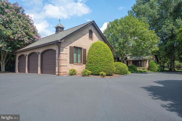 11301 CROSSING GLEN CT, Potomac, MD 20854