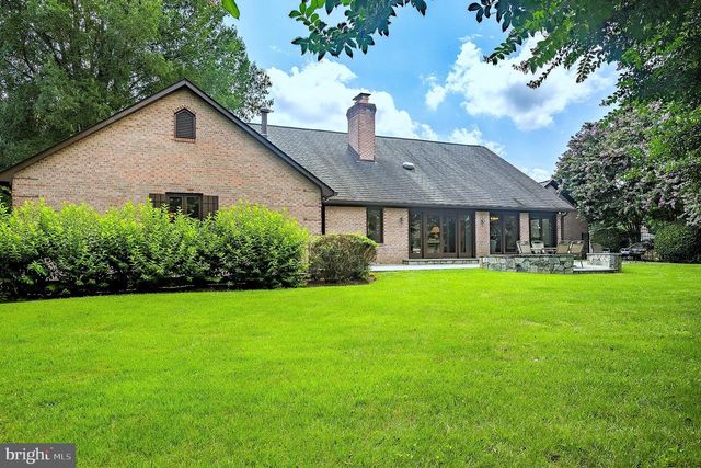 11301 CROSSING GLEN CT, Potomac, MD 20854