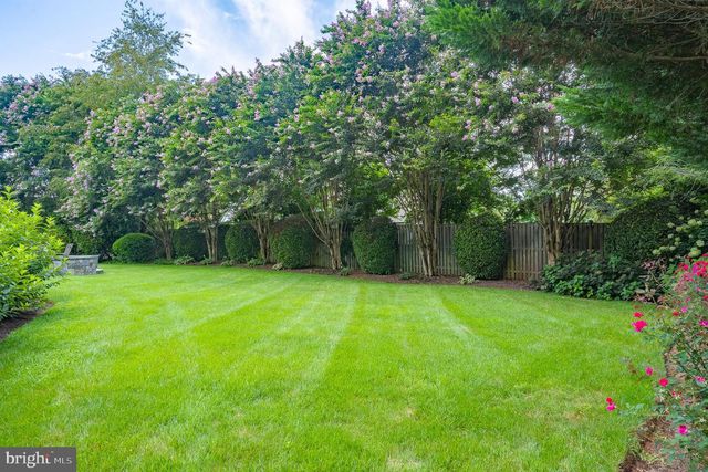 11301 CROSSING GLEN CT, Potomac, MD 20854