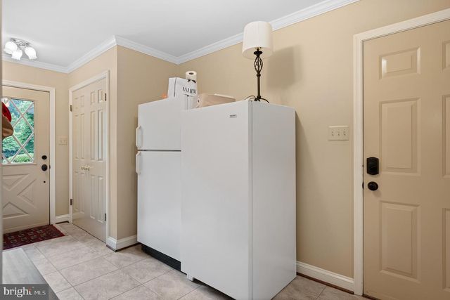 11301 CROSSING GLEN CT, Potomac, MD 20854