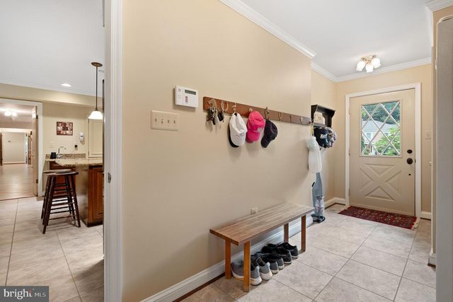 11301 CROSSING GLEN CT, Potomac, MD 20854