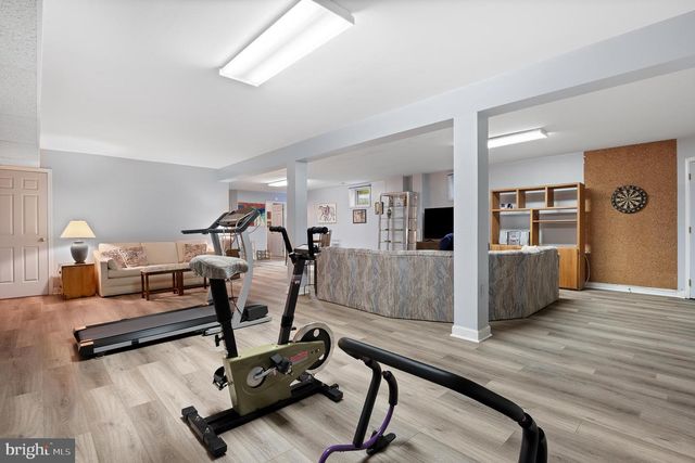 11301 CROSSING GLEN CT, Potomac, MD 20854