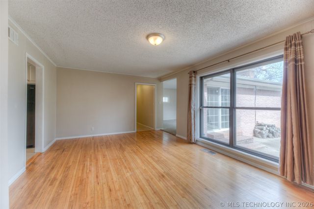 5773 E 26th Place, Tulsa, OK 74114