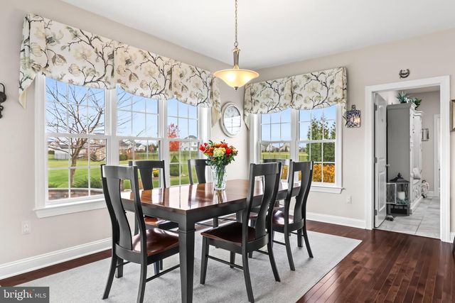 6800 GWENMAWR RD, Bethlehem, PA 18017