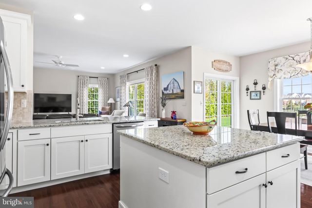 6800 GWENMAWR RD, Bethlehem, PA 18017