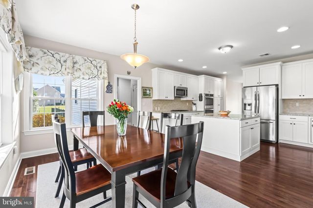 6800 GWENMAWR RD, Bethlehem, PA 18017