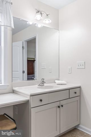 6800 GWENMAWR RD, Bethlehem, PA 18017