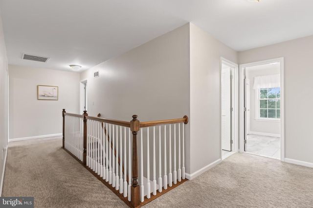 6800 GWENMAWR RD, Bethlehem, PA 18017