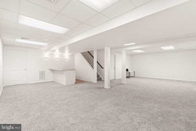 6800 GWENMAWR RD, Bethlehem, PA 18017