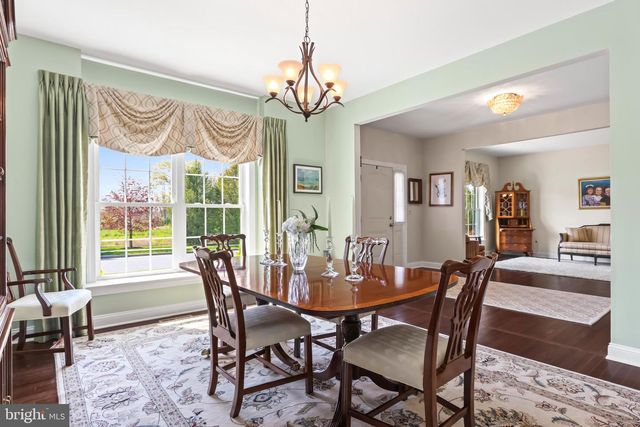 6800 GWENMAWR RD, Bethlehem, PA 18017