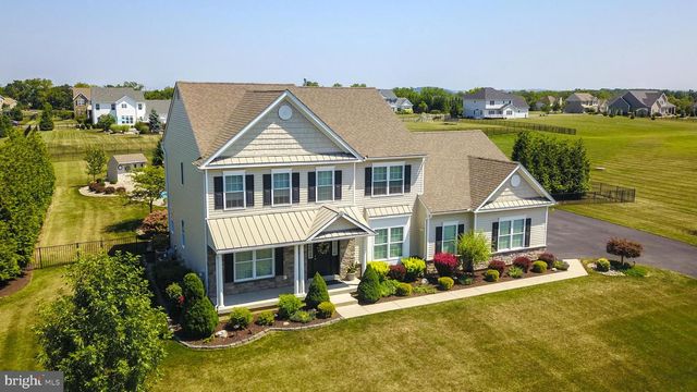 6800 GWENMAWR RD, Bethlehem, PA 18017