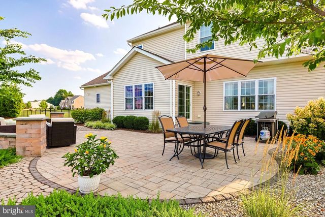 6800 GWENMAWR RD, Bethlehem, PA 18017