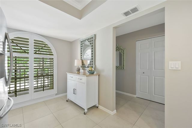 265 DEERWOOD CIR 15-12, Naples, FL 34113