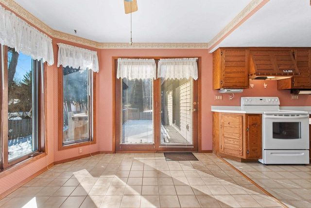 2445 INGOLD COURT, Green Bay, WI 54301