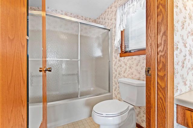 2445 INGOLD COURT, Green Bay, WI 54301