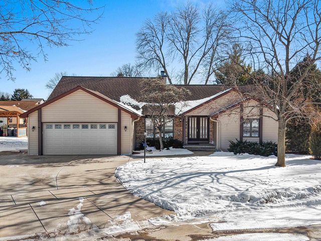 2445 INGOLD COURT, Green Bay, WI 54301