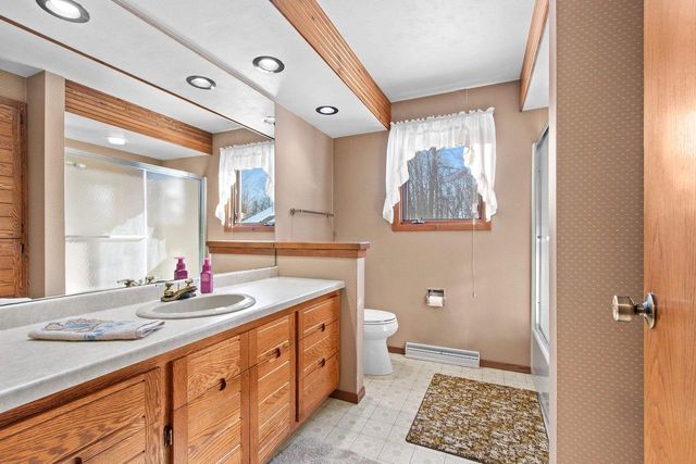 2445 INGOLD COURT, Green Bay, WI 54301