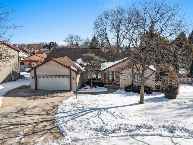 2445 INGOLD COURT, Green Bay, WI 54301