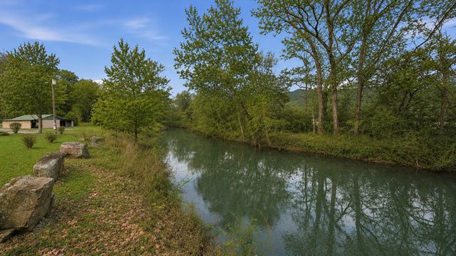 7610 SR 50, Pelham, TN 37366