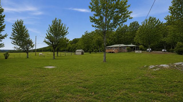 7610 SR 50, Pelham, TN 37366