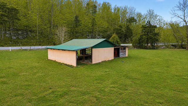7610 SR 50, Pelham, TN 37366