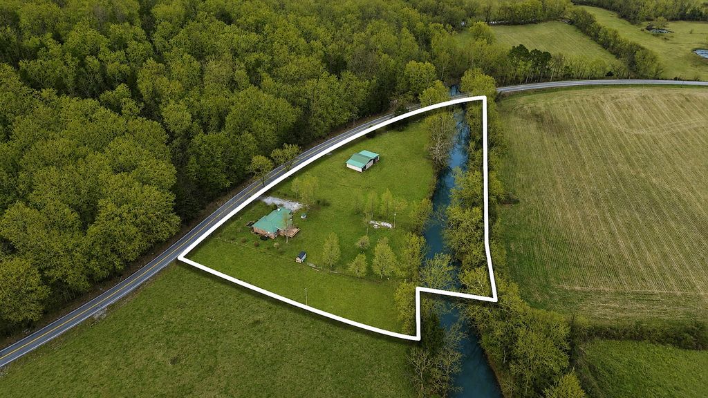 7610 SR 50, Pelham, TN 37366