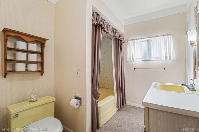 1812 Luneta Court, Commerce Charter Township, MI 48382