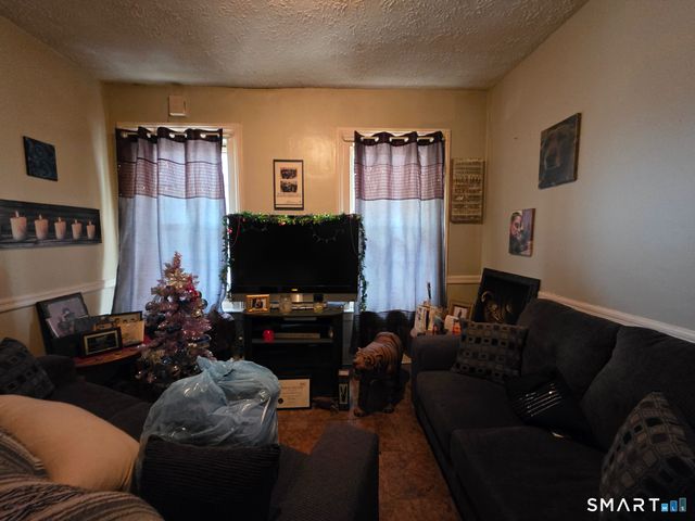 69 Babcock Street, Hartford, CT 06106