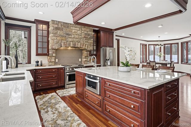 11205 Redberry Court, Hamburg Township, MI 48189