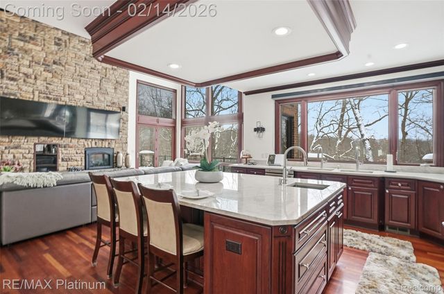 11205 Redberry Court, Hamburg Township, MI 48189