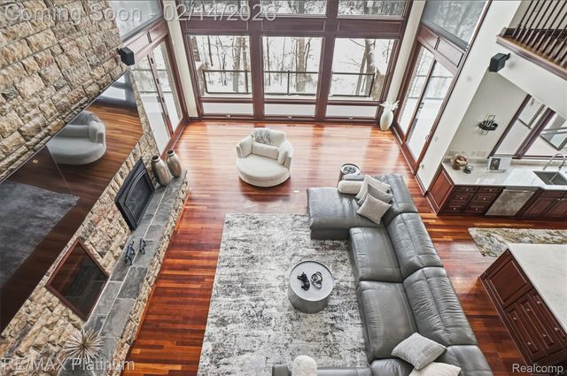 11205 Redberry Court, Hamburg Township, MI 48189