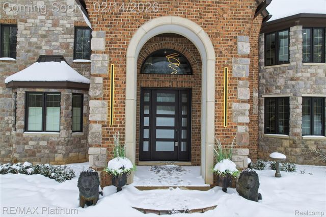 11205 Redberry Court, Hamburg Township, MI 48189