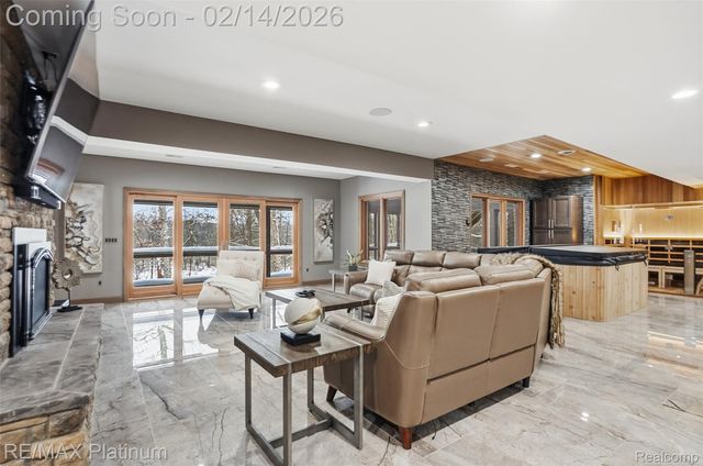 11205 Redberry Court, Hamburg Township, MI 48189