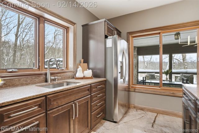 11205 Redberry Court, Hamburg Township, MI 48189