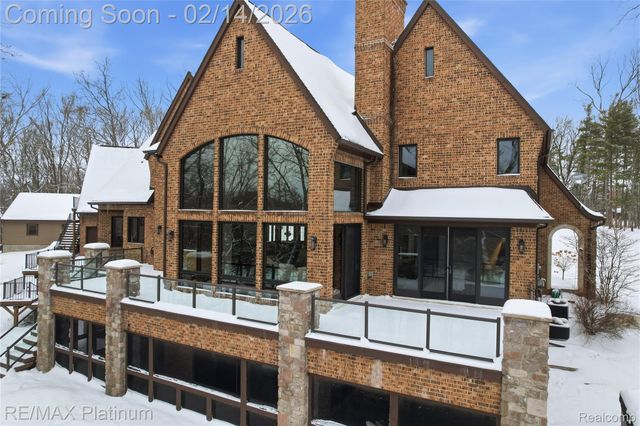 11205 Redberry Court, Hamburg Township, MI 48189