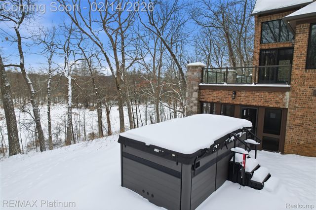 11205 Redberry Court, Hamburg Township, MI 48189