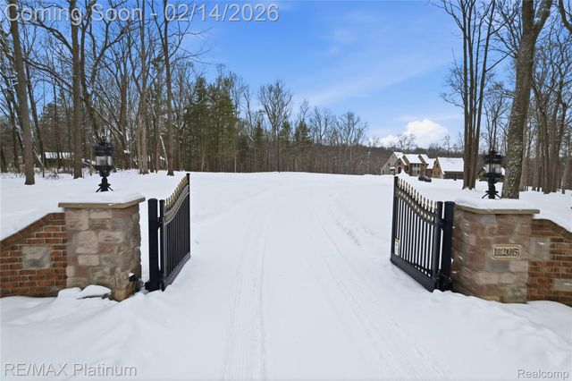 11205 Redberry Court, Hamburg Township, MI 48189