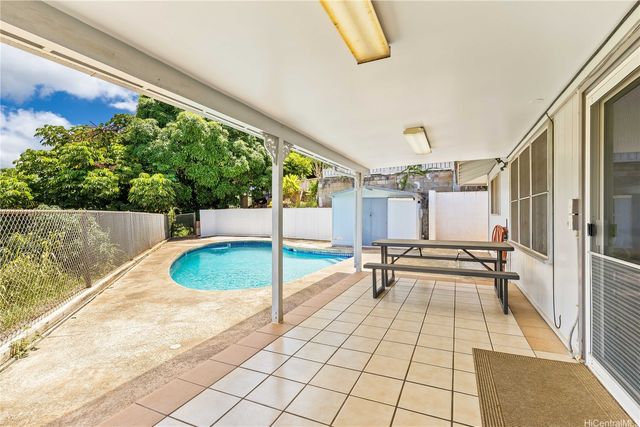 98-042 Puaalii Way, Aiea, HI 96701