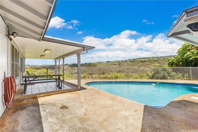 98-042 Puaalii Way, Aiea, HI 96701