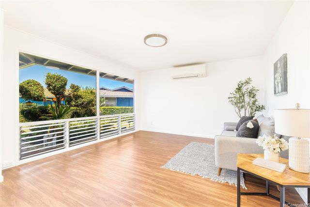98-042 Puaalii Way, Aiea, HI 96701