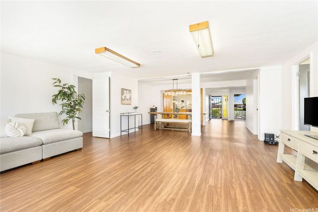 98-042 Puaalii Way, Aiea, HI 96701